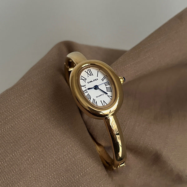 Elegant Oval Shaped Vintage Watch